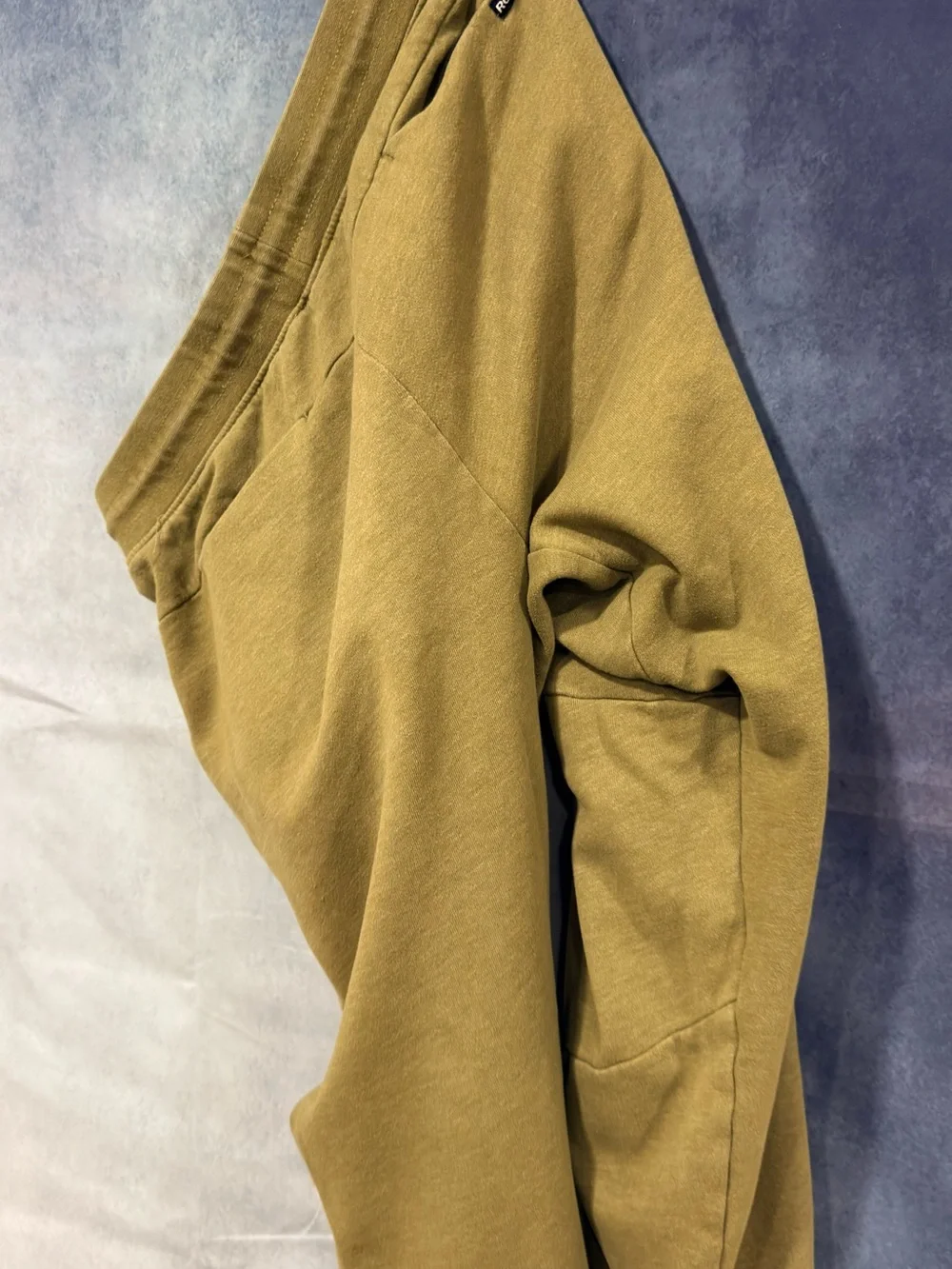 Rogue Tan Fleece-Lined Sweatpants Men’s large